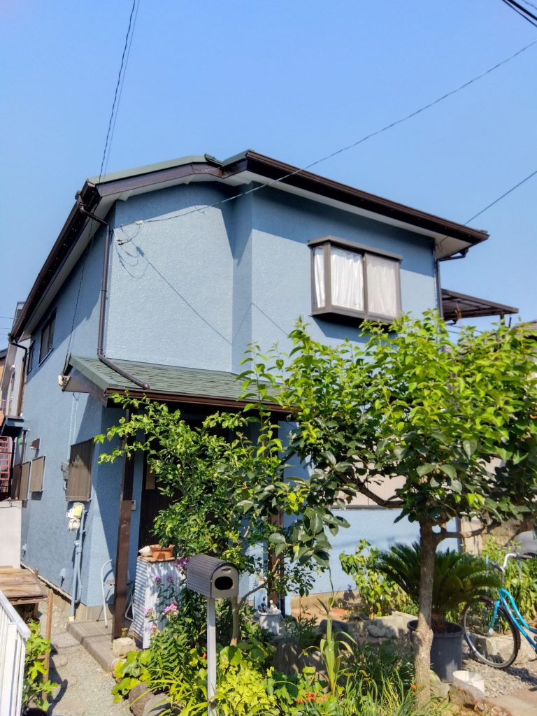 株式会社エイトリフォーム | 日野市にて屋根上葺き、外壁塗装工事完了しました！